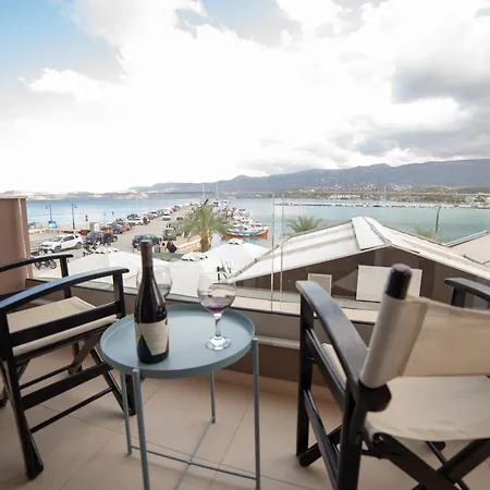 Apartment Port View *